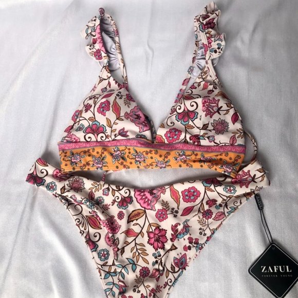 Zaful Other - Women's Zaful White and Pink Floral 2 Piece Swimsuit